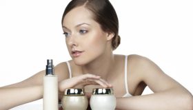 Hypo-allergenic cosmetics and sensitive skin type