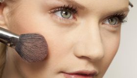 How to apply rejuvenating makeup?