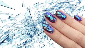 Shattered glass manicure – the newest trend in nail adornment